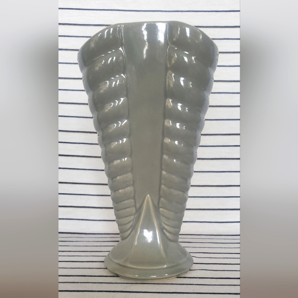 Vintage MCM Shawnee Pottery Powder Gray Fan Vase